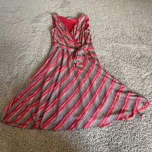 Vibrant striped dress 🌺